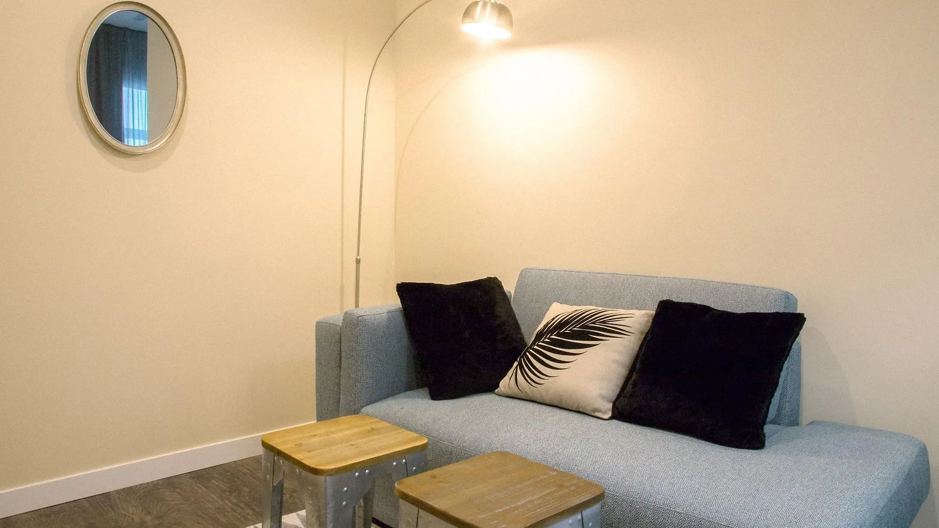 Apartamentos Naitly Málaga Teatro Romano Spagna